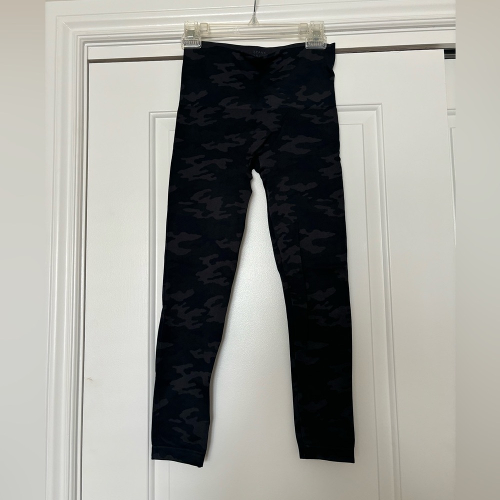 Spanx Camo Leggings- Medium